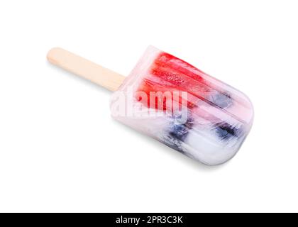 Leckeres, erfrischendes Beereneis, isoliert auf Weiß Stockfoto