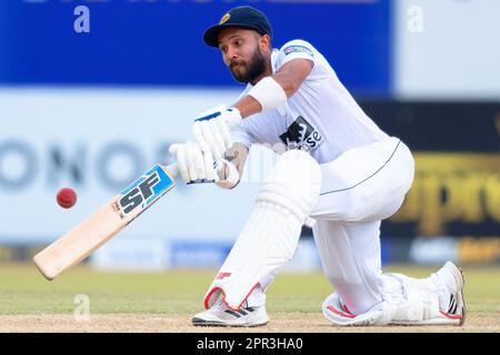 Galle, Sri Lanka. 26. April 2023 Kusal Mendis von Sri Lanka Fledermäusen am 3. Tag des 2. Test-Cricket-Spiels zwischen Sri Lanka und Irland im Galle International Cricket Stadium in Galle am 26. April 2023. Viraj Kothalwala/Alamy Live News Stockfoto