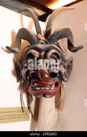 Krampus ein typischer Tiroler Ritus (Teufelsmaske) Stockfoto