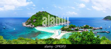 Der höchste Aussichtspunkt der Insel Koh Nang Yuan, auf Koh Tao, Thailand. Panorama des Aussichtspunkts auf der Insel Koh Nang Yuan, Surat Thani in Thailand. Stockfoto