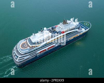 Le Commandant Charcot ist ein eisbrechendes Kreuzfahrtschiff, das von der französischen Reederei Compagnie du Ponant betrieben wird. Ankunft am Hafen von Southampton Stockfoto