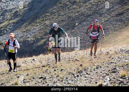 Ultra Tour 4 des Massifs. Trail-Running-Marathon UT4M. Rasen Sie durch die Berge um Grenoble, Frankreich. Vvbvanbree Fotografie Stockfoto