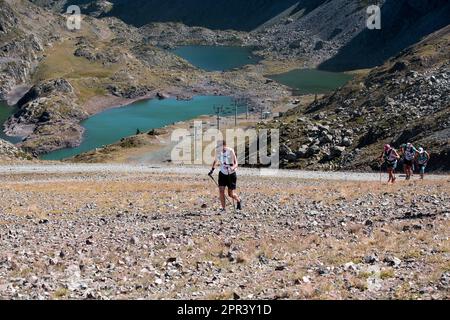 Ultra Tour 4 des Massifs. Trail-Running-Marathon UT4M. Rasen Sie durch die Berge um Grenoble, Frankreich. Vvbvanbree Fotografie Stockfoto