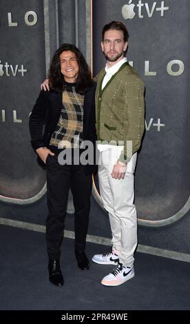Foto muss gutgeschrieben werden ©Alpha Press 078237 25/04/2023 Cristo Fernandez und Maximilian Osinski Silo TV Series Premiere in London Stockfoto