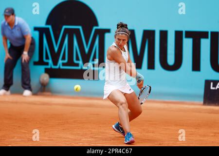 Sara Errani (Italien) im Kampf gegen Jodie Burrage (Großbritannien) während der Mutua Madrid Open 2023, Masters 1000 Tennis Turnier am 25. April 2023 in der Caja Magica in Madrid, Spanien – Foto: Oscar J Barroso/DPPI/LiveMedia Stockfoto