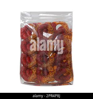 Spicy-Chili Chamoy Pfirsichringe in Tasche isoliert auf weißem Hintergrund, hochwertige Details, 3D-Rendering Stockfoto