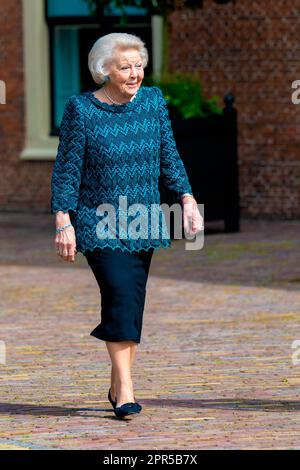 Den Haag, Niederlande, 27. April 2023, Prinzessin Beatrix der Niederlande im Palast Huis Ten Bosch in Den Haag, am 27. April 2023 anlässlich seines zehnten Jahrestages als König, Der König und die Königin bieten am Mittwoch, den 26. April, ein festliches Mittagessen für 100 Personen im Oranjezaal im Huis Ten Bosch Palace Foto: Rotapool/ M. Schoemaker/Albert Nieboer/Netherlands OUT/Point de Vue OUT Stockfoto