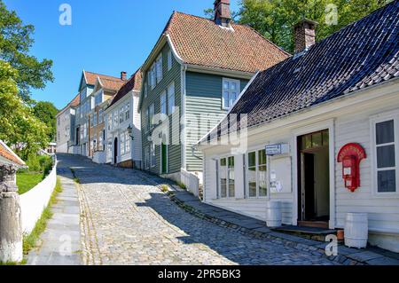 Straßenszene, Gamle Bergen Museum, Sandviken, Bergen, Hordaland, Norwegen Stockfoto