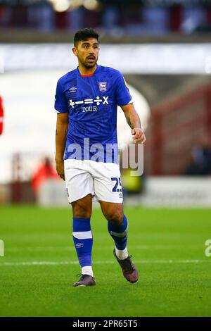 Oakwell Stadium, Barnsley, England - 25. April 2023 Massimo Luongo (25) of Ipswich Town - während des Spiels Barnsley V Ipswich Town, Sky Bet League One, 2022/23, Oakwell Stadium, Barnsley, England - 22. April 2023 Guthaben: Arthur Haigh/WhiteRosePhotos/Alamy Live News Stockfoto