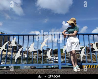 Gelegen im Gongliao District und Miri Longdong Bay, umgeben von Bergen auf drei Seiten und nur mit Blick auf das Meer im Nordosten, um eine natürliche kleine Bucht zu bilden, New Taipei City, Taiwan Stockfoto