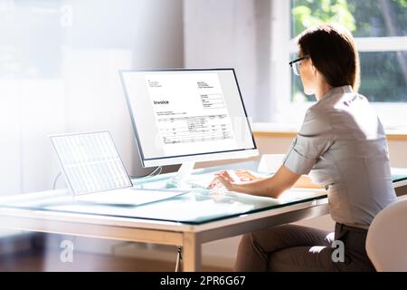 Digitale elektronische Rechnung und E-Rechnung des Buchhalters Stockfoto