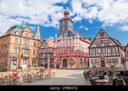 Altes Rathaus von Bensheim mit Fachwerk an der Bergstraße in Südhessen in Deutschland Stockfoto