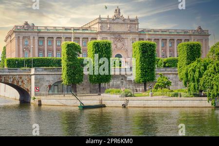 Riksdagshuset, das schwedische Parlamentsgebäude, befindet sich auf der Insel Helgeandsholmen, Gamla Stan, Stockholm, Schweden Stockfoto