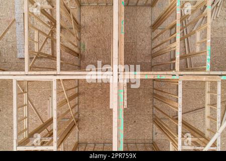 Holzhaus wird gebaut Stockfoto