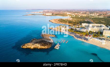 Aerial Nissi Beach, Ayia Napa, Zypern Stockfoto