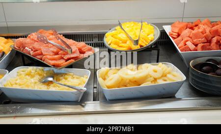 Frühstück im Luxushotel. Buffet im Hotelrestaurant Stockfoto