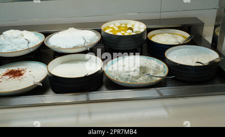 Frühstück im Luxushotel. Buffet im Hotelrestaurant Stockfoto