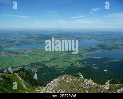 Bergpanorama vom Tegelberg, Bayern, Deutschland Stockfoto