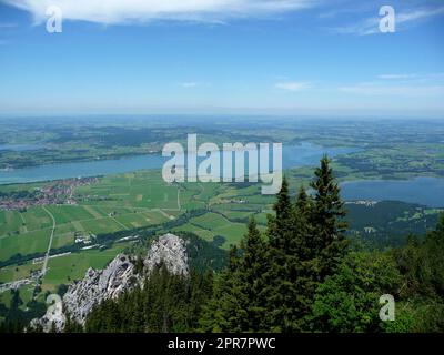 Bergpanorama vom Tegelberg, Bayern, Deutschland Stockfoto