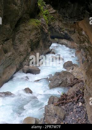Partnach im Canyon Partnachklamm in Garmisch-Partenkirchen, Bayern Stockfoto