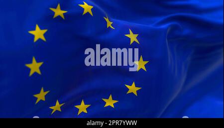 Nahaufnahme der Flagge der Europäischen Union, die im Wind winkt Stockfoto