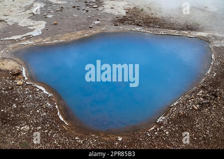 Blick auf die Lavafelder eines früheren Vulkanausbruchs in Island. Stockfoto