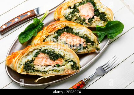 In Teig gebackener Lachs. Stockfoto