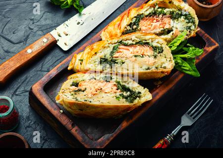In Teig gebackener Lachs. Stockfoto