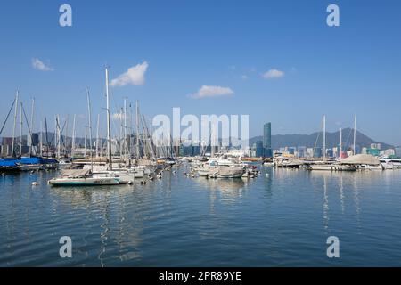 Causeway Bay, Hongkong 05. Oktober 2021: Hong Kong Typhoon Shelter Stockfoto