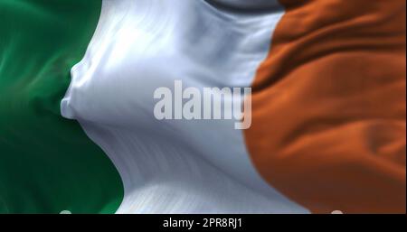 Nahaufnahme der irischen Nationalflagge, die im Wind winkt Stockfoto