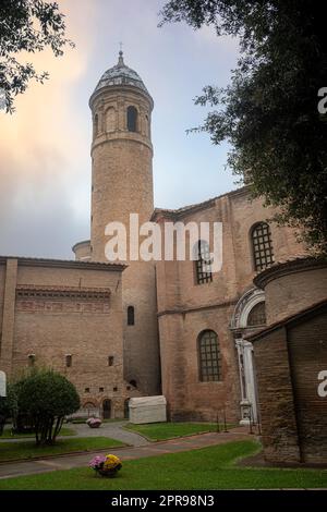 Die Basilika San Vitale ist eine späte antike Kirche in Ravenna, Italien. Die Kirche aus dem 6. Jahrhundert ist ein wichtiges Beispiel für den frühen Christen B. Stockfoto