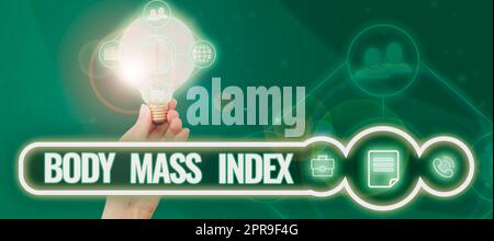 Handschriftliches Zeichen Body Mass Index. Wort für Wert abgeleitet vom Gewicht und der Größe einer einzelnen Frau, die eine Glühbirne mit Multiple S hält Neue Ideen vorstellen. Stockfoto