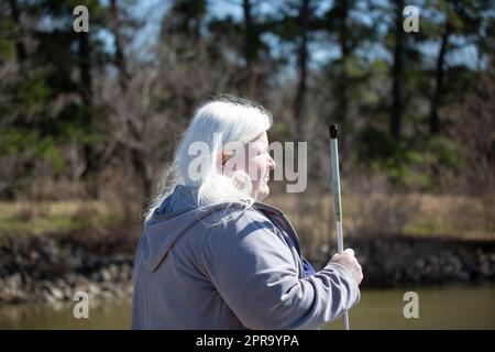 Albino Woman Im Freien Stockfoto