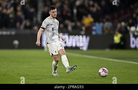 London, Großbritannien. 26. April 2023. Andrew Robertson (Liverpool) während des Spiels der West Ham gegen Liverpool Premier League im Londoner Stadion in Stratford. Kredit: MARTIN DALTON/Alamy Live News Stockfoto