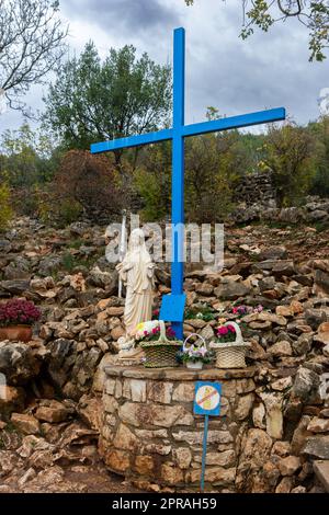 Das Blaue Kreuz in Medjugorje, Bosnien und Herzegowina. Stockfoto