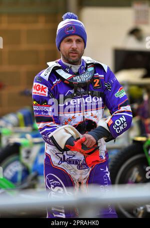 Manchester, Großbritannien. 24. April 2023. Hans Andersen von Peterborough während des SGB-Premiership-Spiels zwischen Belle Vue Aces und Peterborough im National Speedway Stadium, Manchester, am Montag, den 24. April 2023. (Foto: Edie Garvey | MI News) Guthaben: MI News & Sport /Alamy Live News Stockfoto