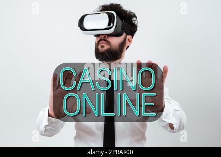 schild-mit-anzeige-von-casino-online-kon