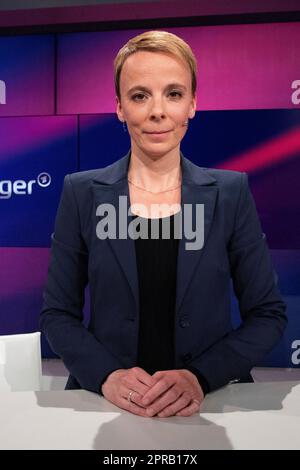 Köln, Deutschland. 26. April 2023. Hannah BETHKE, Journalistin, Porträt, Porträt, zugeschnittenes Einzelbild, Single Motif, „Maischberger“, Talkshow, WDR/ARD, April 26., 2023. Kredit: dpa/Alamy Live News Stockfoto