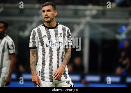 Mailand, Italien. 26. April 2023. Leandro Paredes (FC Juventus) während des italienischen Pokals, Coppa Italia, Halbfinale, Fußballspiel mit 2. Beinen zwischen FC Internazionale und FC Juventus am 26. April 2023 im Giuseppe Meazza Stadion in Mailand, Italien - Photo Morgese-Rossini/DPPI Credit: DPPI Media/Alamy Live News Stockfoto