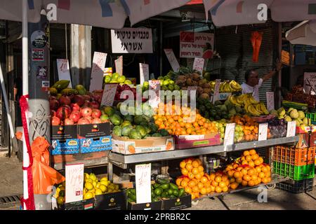 Frisches Obst und ein Marktstand auf dem Markt in Tel Aviv Israel Stockfoto