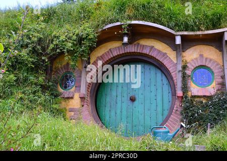 Hobbiton-Filmset und Hobbiton-Häuser in Neuseeland Stockfoto