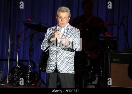 22. April 2023, Atlantic City, New Jersey, USA: FRANKIE AVALON tritt im Golden Nugget auf. (Kreditbild: © Donald Kravitz/ZUMA Press Wire) NUR REDAKTIONELLE VERWENDUNG! Nicht für den kommerziellen GEBRAUCH! Stockfoto