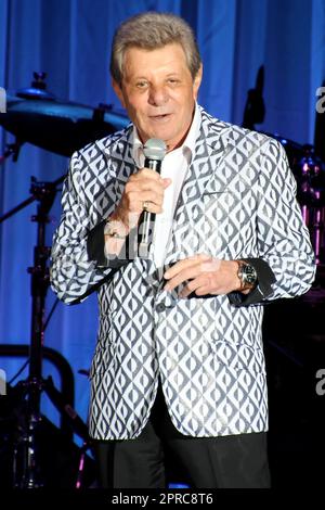 22. April 2023, Atlantic City, New Jersey, USA: FRANKIE AVALON tritt im Golden Nugget auf. (Kreditbild: © Donald Kravitz/ZUMA Press Wire) NUR REDAKTIONELLE VERWENDUNG! Nicht für den kommerziellen GEBRAUCH! Stockfoto
