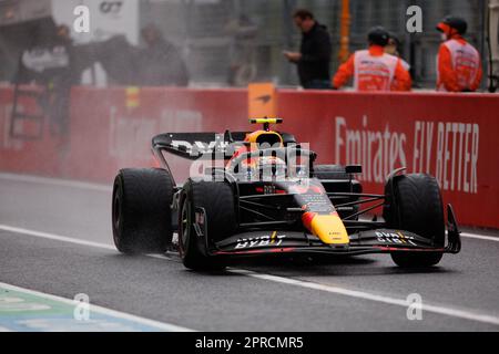 SUZUKA, JAPAN, Suzuka Circuit, 7. Oktober: Sergio Perez (MEX) vom Team Red Bull während des japanischen Formel-1-Grand Prix im Suzuka Cir im Jahr FP2 Stockfoto