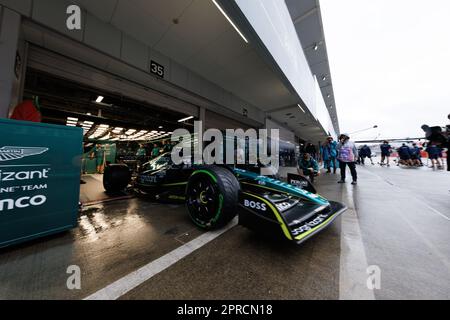 SUZUKA, JAPAN, Suzuka Circuit, 7. Oktober: Sebastian Vettel (GER) des Teams Aston Martin während des japanischen Formel-1-Grand Prix FP2. Stockfoto