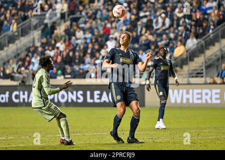 Chester, Pennsylvania, USA - 26. April 2023 - Defender Jack Elliot gewinnt einen Titel als MLS Sides Philadelphia Union und Los Angleles Football Club Tie 1-1 im CONCACAF Champions League Halbfinale im Subaru Park in Chester, Pennsylvania - Foto: Don Mennig Alamy Live News Stockfoto