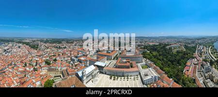 Der Campus der Universität von Coimbra aus der Vogelperspektive Stockfoto