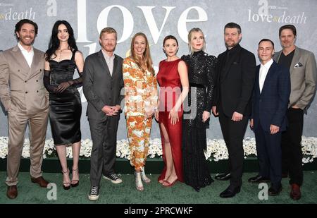 West Hollywood, USA. 26. April 2023. Tom Pelphrey, Krysten Ritter, Jesse Plemons, Elizabeth Marvel, Elizabeth Olsen, Lily Rabe, Patrick Fugit, Keir Gilchrist und Richard C. Jones kommen am 26. April 2023 in West Hollywood, Kalifornien, zur „Love & Death“ Los Angeles Premiere im Directors Guild of America Theatre. © Lisa OConnor/AFF-USA.com Kredit: AFF/Alamy Live News Stockfoto