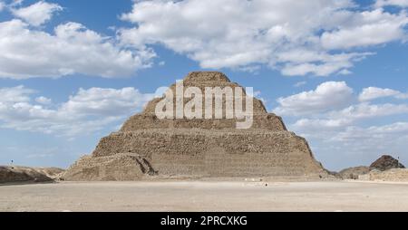 Die Pyramide von Sakkara in Kairo. Die erste Pyramide Ägyptens Stockfoto