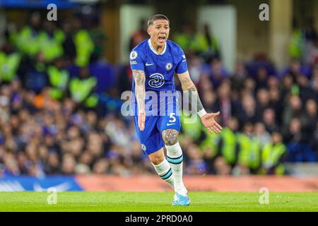 London, England - 26/04/2023, Enzo Fernandez (5) von Chelsea während des englischen Meisterschaftsspiels der Premier League zwischen Chelsea und Brentford am 26. April 2023 auf der Stamford Bridge in London, England - Foto: Nigel Keene/DPPI/LiveMedia Stockfoto